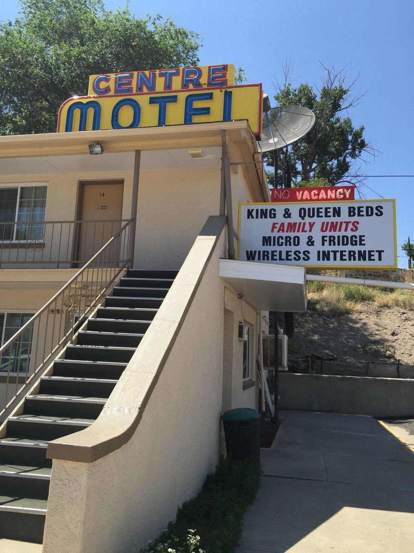 Centre Motel Elko Bagian luar foto